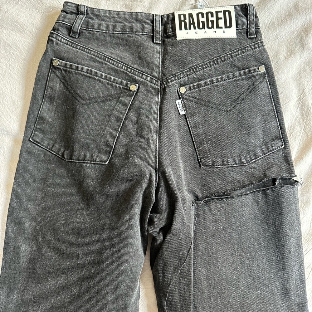Ragged jeans from UO size 24 never worn still have tags on